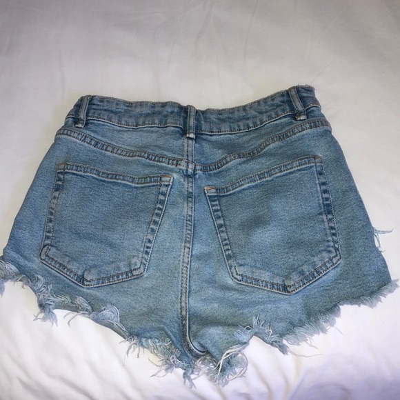 Denim shorts - Picture 2 of 3